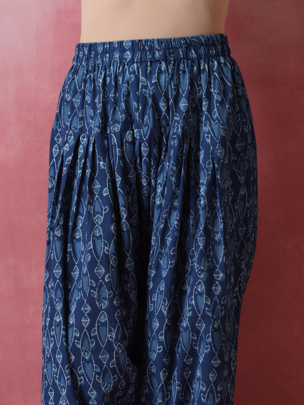 Kosi - Fun fish print kurta and pant coord set