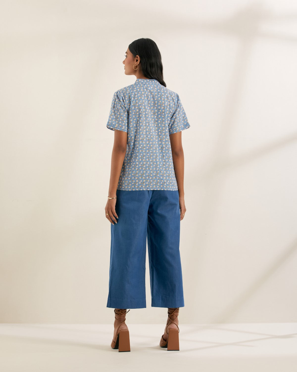 Blue booti pinctucked top