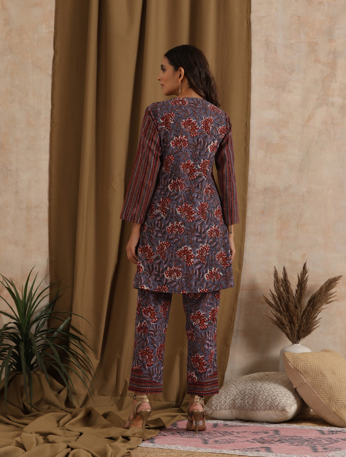 Jamun- Purple floral stripes kurta set with yoke