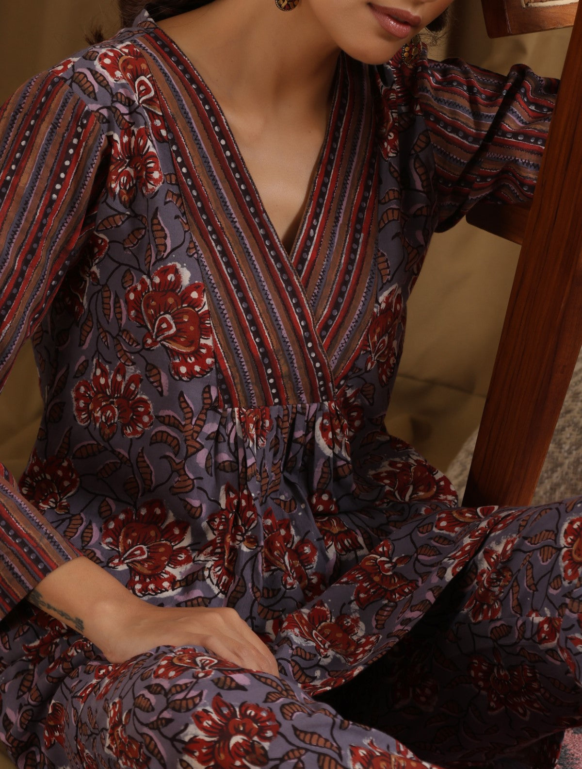 Jamun- Purple floral stripes kurta set with yoke
