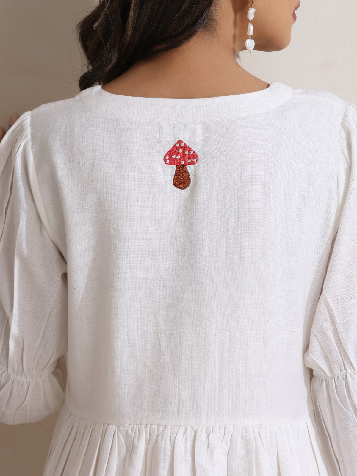 Nympha - Dreamy deep neck dress