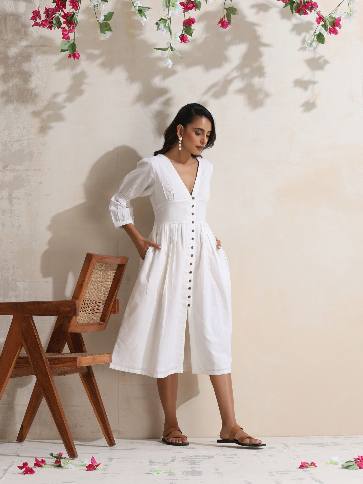 Nympha - Dreamy deep neck dress