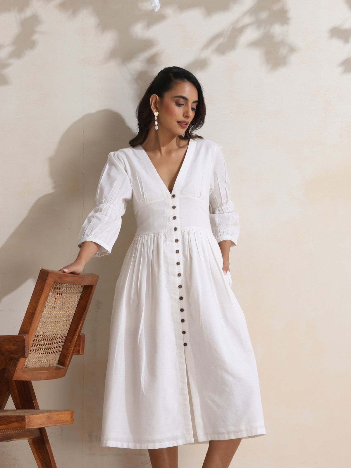 Nympha - Dreamy deep neck dress