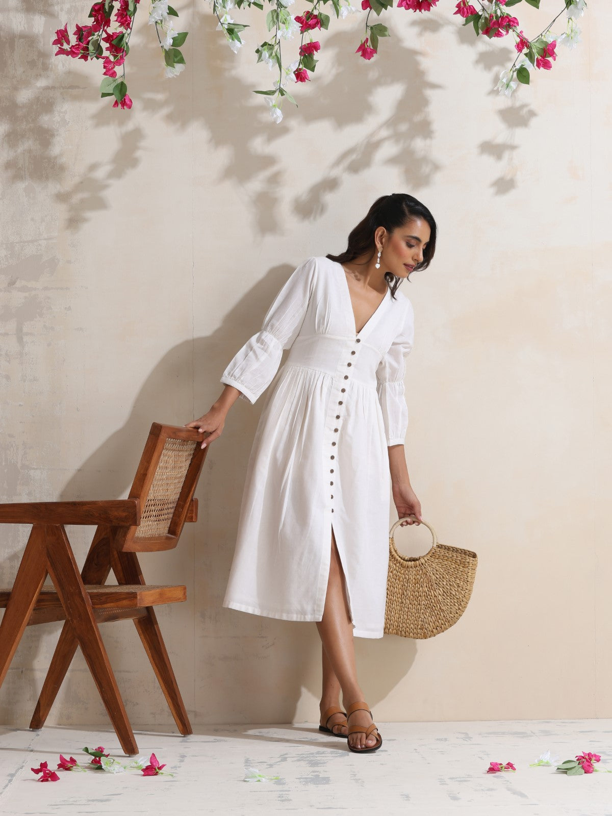 Nympha - Dreamy deep neck dress
