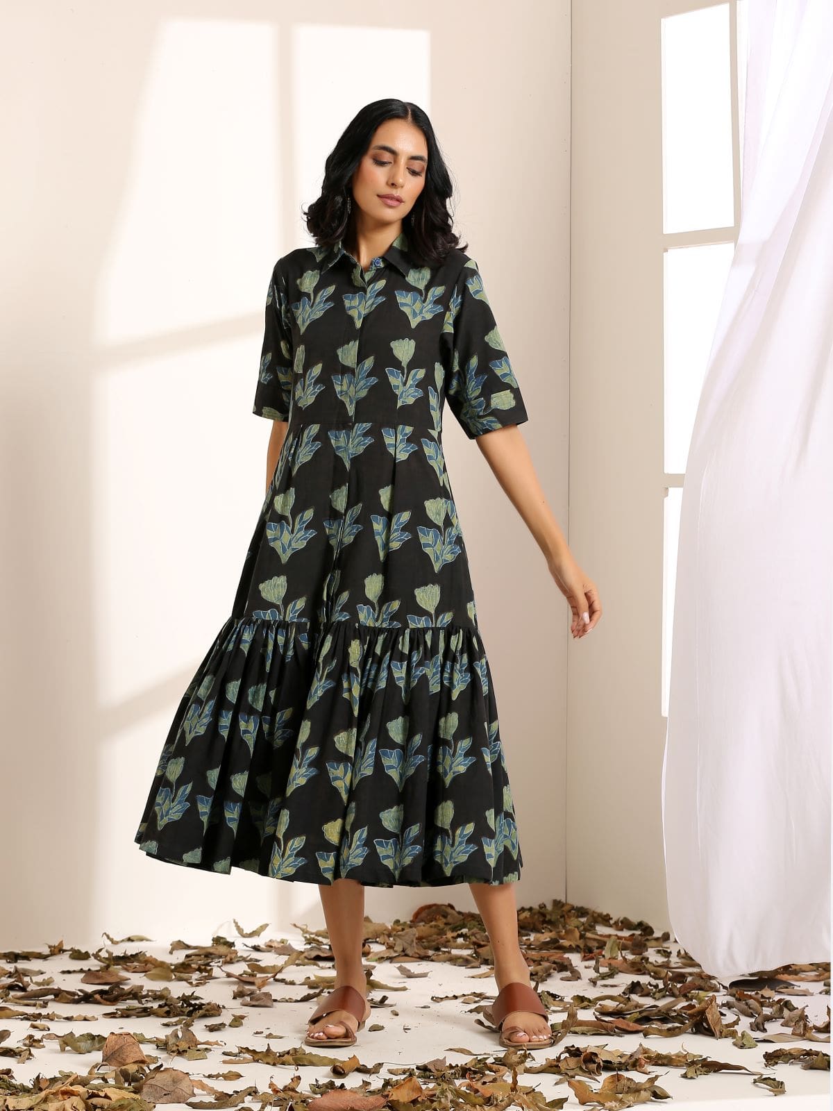 Black big floral pleated dress- SAMPLE SALE