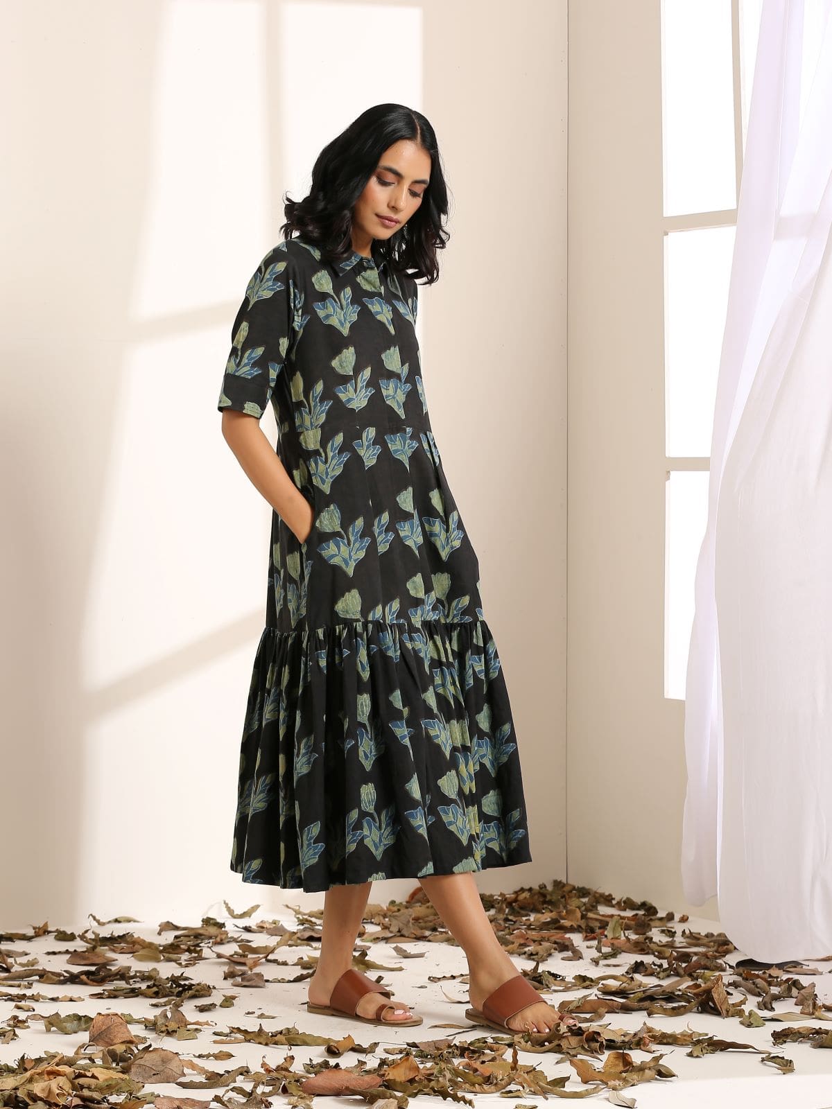 Black big floral pleated dress- SAMPLE SALE