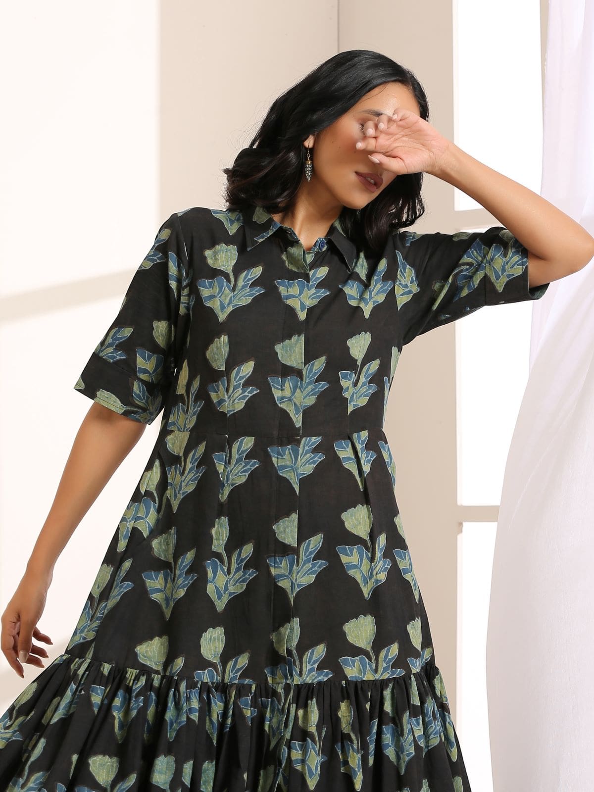 Black big floral pleated dress- SAMPLE SALE