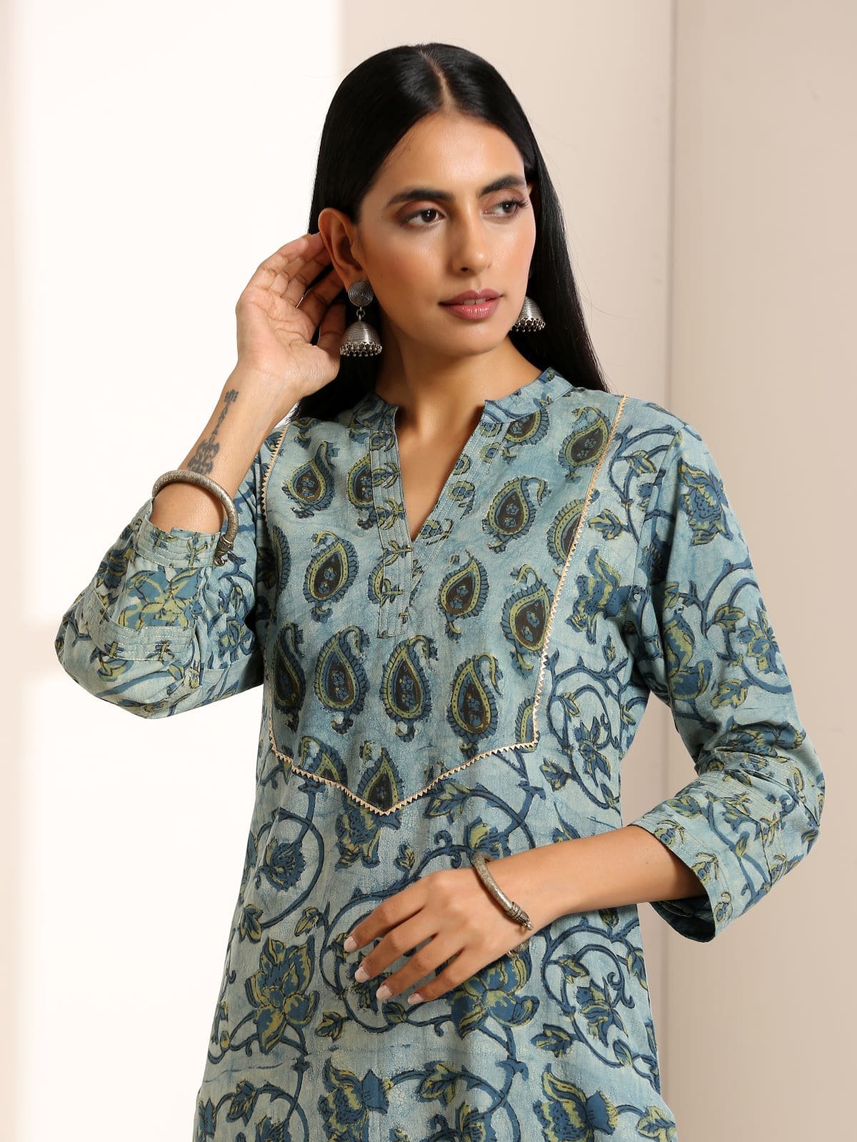 Blue paisley and floral straight kurta ONLY- SAMPLE SALE