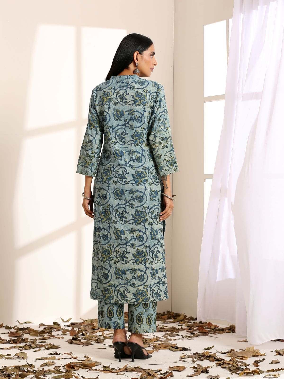 Blue paisley and floral straight kurta ONLY- SAMPLE SALE