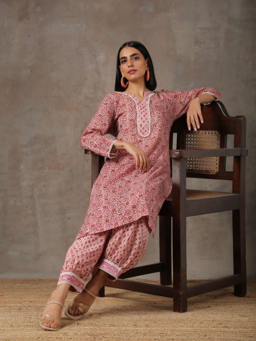 Nargis - Fun floral and summery prints