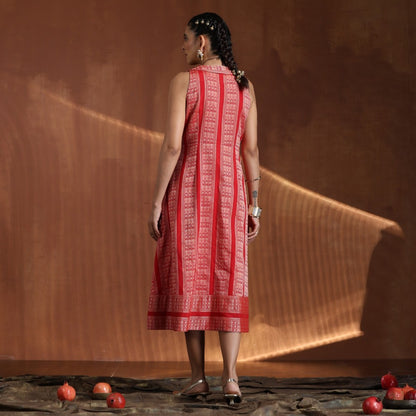 Shahzadi- Red gold sleeveless dress