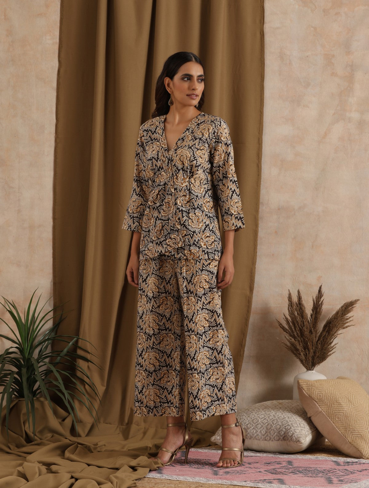 ON SALE- Nasreen- Black mustard abstract coord set