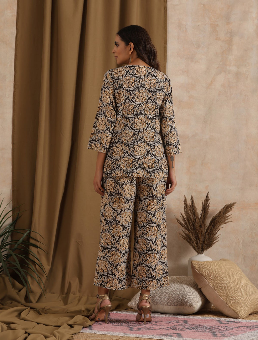 ON SALE- Nasreen- Black mustard abstract coord set