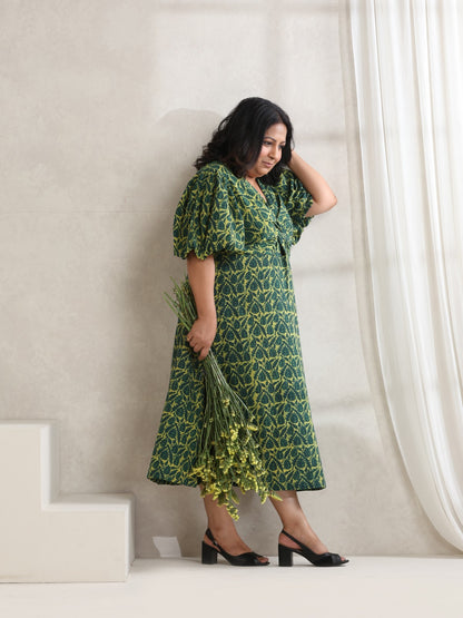 Deodar - Flowy dress with dramatic sleeves