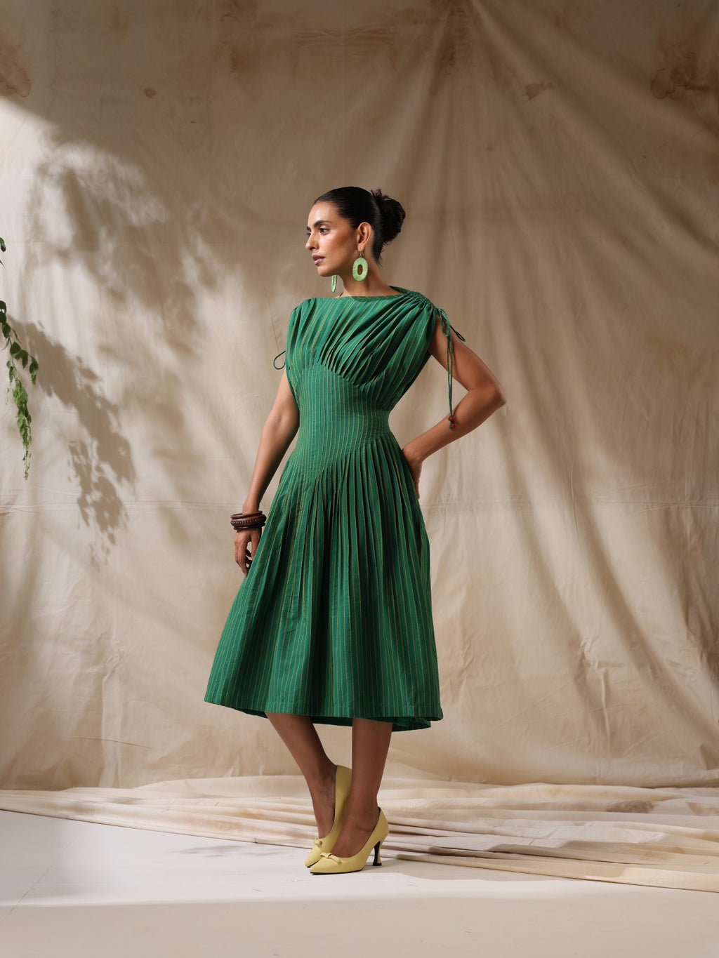 Kairi - Green striped front pleated dress