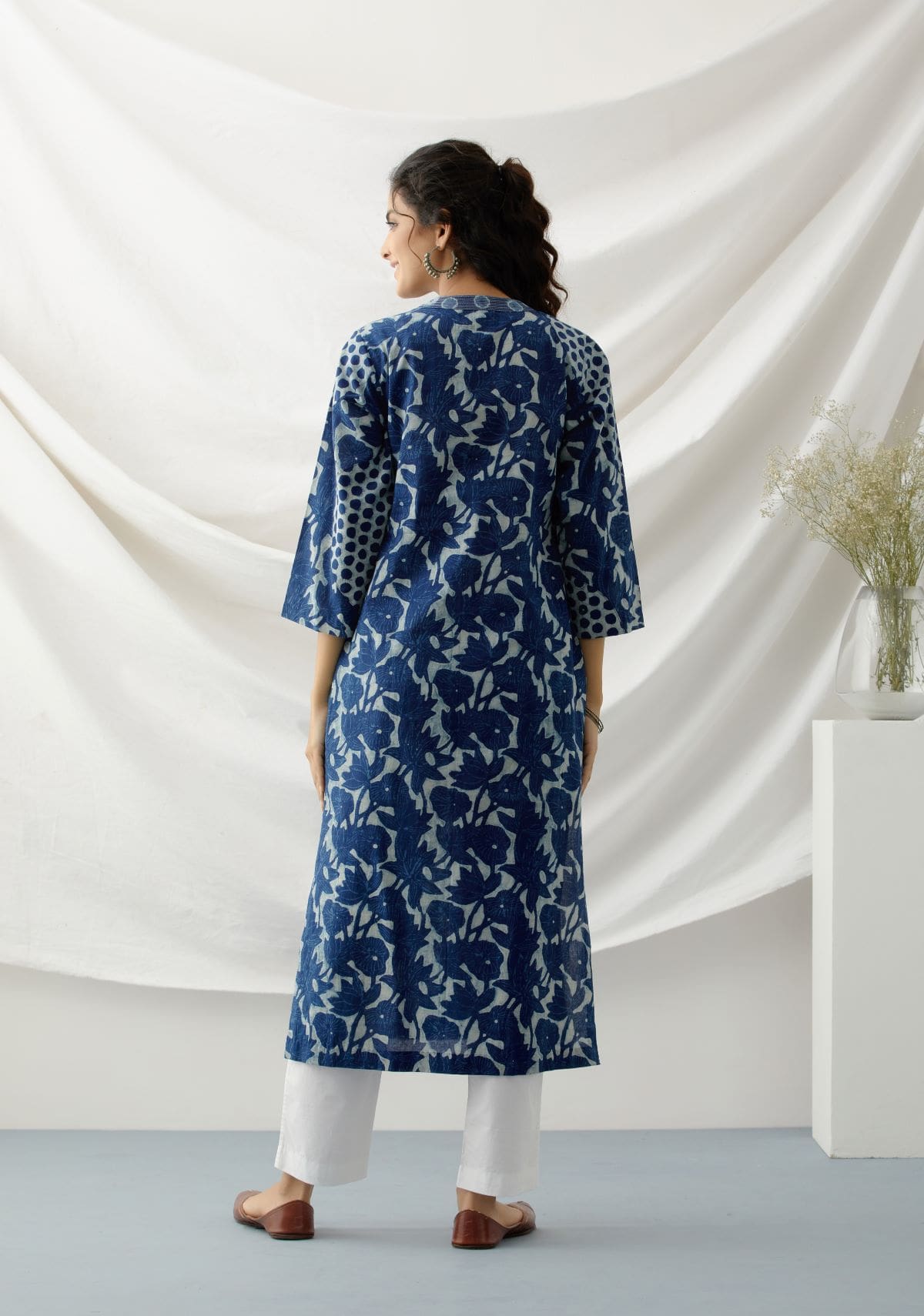 ON SALE- Bageecha- Indigo floral jaal kurta