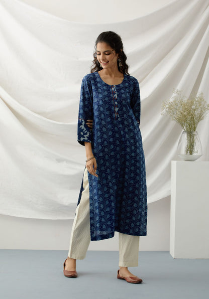 Blue tulips- Indigo flowery kurta