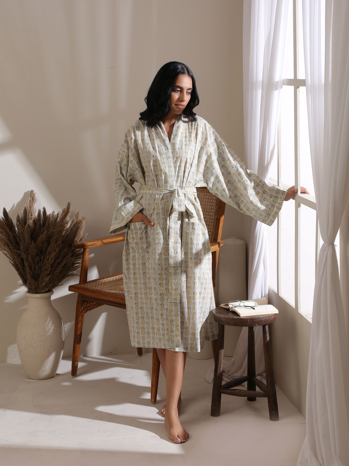 ON SALE- Grey and gold pineapple print bathrobe